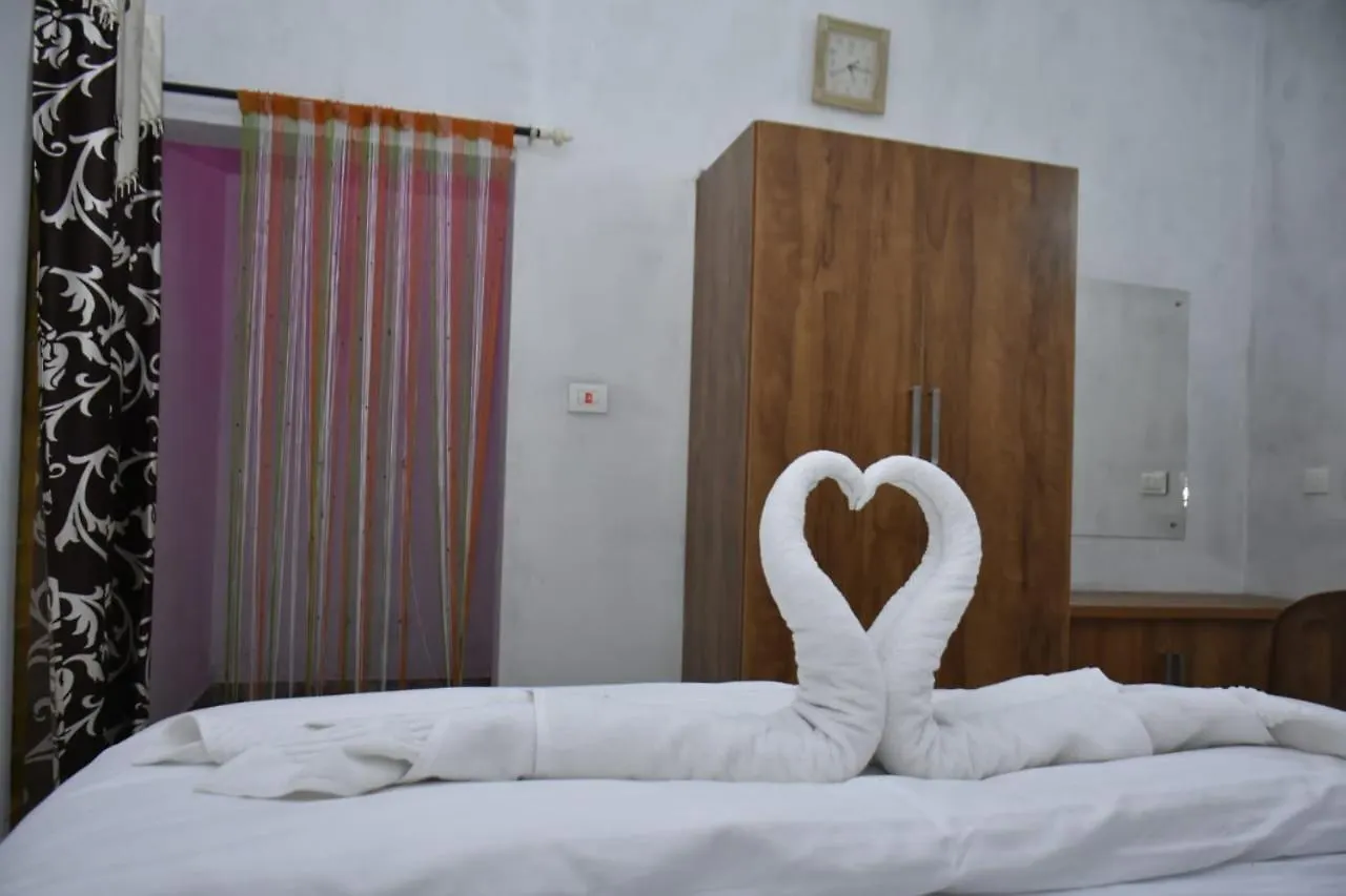 Meenangadi Dream Inn Family Homestay הודו